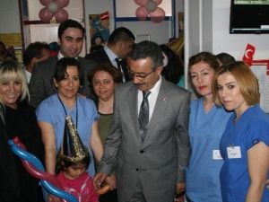 Hasta Çocuklara Kaymakam’dan Moral Ziyareti