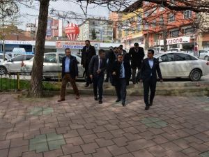 Başkan Yağcı Dün Tahliye Edilen Çay Bahçesinde İncelemelerde Bulundu