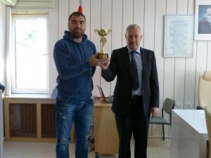 Türkiye Finaline Gitmeyi Hak Eden Atletizimcilerden Müdür Kocatepe’ye Ziyaret