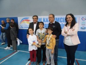 Nilüfer’de Spor Şenlikleri Coşkusu Sürüyor