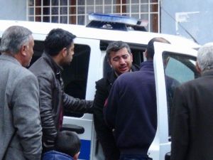 Yangını Fırsat Bilip 20 Günlük Bebeği Çaldılar