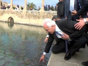 Kamalak’ın Eliyle Balık Tutma Çabası Korumaları Korkuttu