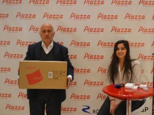 Piazza’da Balonlar Hediyeye Dönüştü