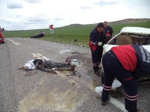 Konya’da İki Otomobil Çarpıştı: 1 Ölü, 4 Yaralı
