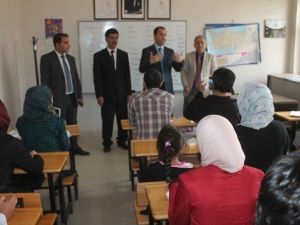 Kaymakam Ermiş Suriyeli Öğrencileri Ziyaret Etti