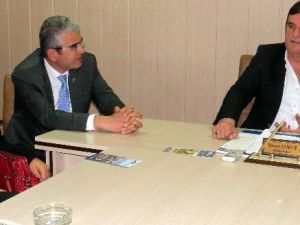 MHP’li Milletvekili Adayları Korkuteli’nde Esnafı Ziyaret Etti