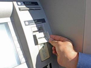 Uyanık Vatandaşın Dikkati Atm Hırsızlarını Engelledi