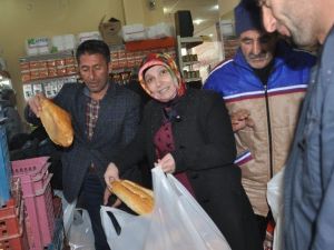 Ağrı Belediyesi’nden Halk Ekmeği Satışı