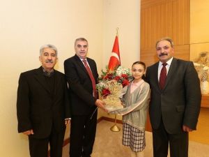 Toçoğlu Başkanlık Koltuğunu Kayra’ya Bıraktı