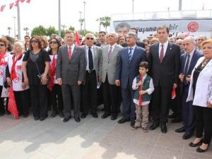 Mersin’de CHP’den 23 Nisan’a Alternatif Kutlama