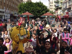 Tarsus’ta 23 Nisan Coşkusu