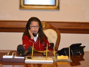 Küçük Vali, Kayısının Durumunu Merak Etti