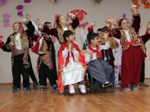 Özel Öğrencilerden Muhteşem Bayram