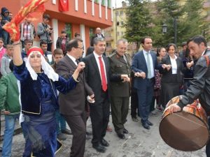 Tatvan’da 23 Nisan Coşkusu