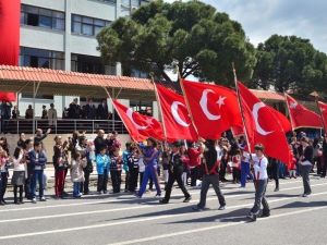Foça’da 23 Nisan Coşkusu