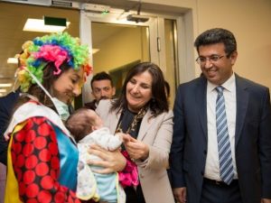 Başkan Karadeniz’den Minik Kalplere Ziyaret