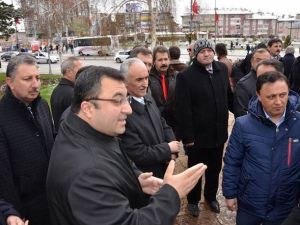 Sivas’ta Çelenk Gerginliği