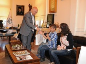 Kardeş Şehir Bitlis’in Çocukları Süleymanpaşa Çocuk Şenliği’nde