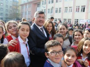 Belediye Başkanı Akdoğan’dan 23 Nisan Mesajı