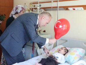 MHP’li Yıldırım Türk 23 Nisan Coşkusuna Katılamayan Çocuklarla Beraber Oldu