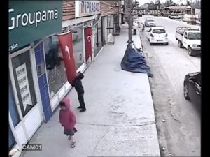 Çocuğun Bayrak Sevgisi Böyle Olur