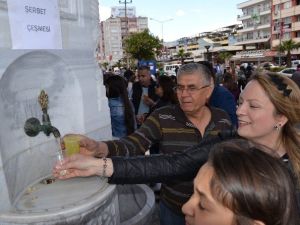 Nazilli’deki Osmanlı Çeşmesi’nden Şerbet Aktı