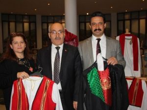 Yabancı Öğrencilerin Yerel Kıyafetleri Halk Eğitim Dikti