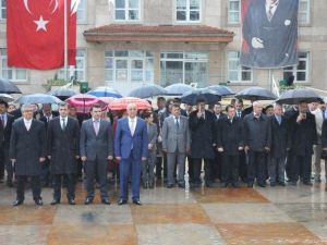 Akçakoca’da Yağmur Altında 23 Nisan Töreni