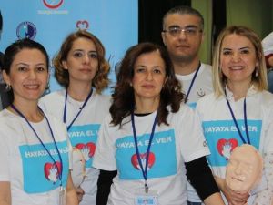 ‘Minikler Hayata El Veriyor” Projesi