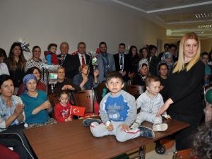 Nazilli’de Hasta Çocuklar Sevindirildi