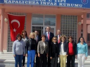 CHP’li Adaylar Cezaevi’ndeki Mahkumları Ziyaret Etti