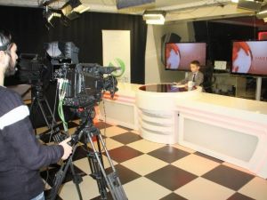 Çocuklar Hem Yönetmenlik Hem Spikerlik Yaptı