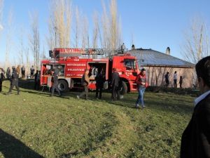 Başkale’de Ev Yangını
