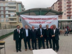 Öğrencillere Bir Dürüm, Bir Hadis Dağıtıldı