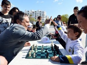 Muratpaşa Kent Meydanında Spor