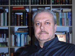 Gazeteci Aydın Koral 17 Yıldır Ülkesine Dönemiyor