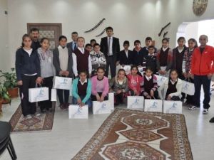 Arpçaylı Sporculardan Kaymakama Ziyaret