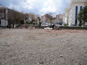 Saray Atatürk Parkı Yenileniyor