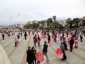 Erdemli’de Uçurtma Şenliği Yapıldı