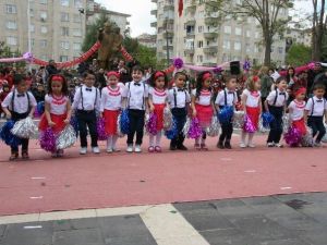 Minikler 23 Nisan’ı Kutladı