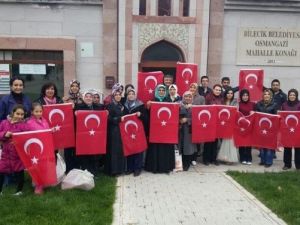 AK Parti Bilecik İlçe Başkanlığı Bin Adet Türk Bayrağı Dağıttı
