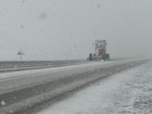 Van’da Nisan Karı Trafiği Olumsuz Etkiliyor