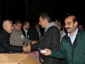 Nilüfer’de Kandil Gecesi Tatlı İkramı