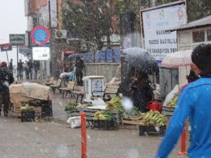 Hakkari’de Kar Sürprizi
