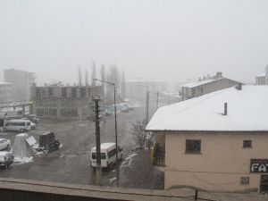 Muradiye’de Kar Yağışı