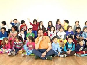 ADÜ İletişim Fakültesi’nden Miniklere 23 Nisan Jesti‏