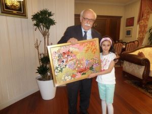 Milli Eğitim Bakanı Nabi Avcı, Van’ın Başarılı Ve Duyarlı Öğrencisini Ağırladı