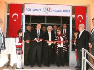 Önce Annesinin Adına Şimdi Kendi Adına