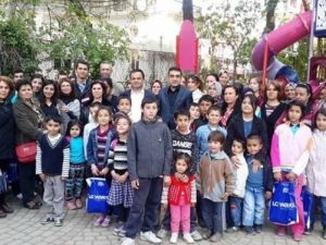 AK Parti Ödemiş’ten Çocuklara 23 Nisan Hediyesi