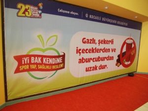 Fuar Alanındaki Afişler Sağlıklı Yaşam Bilincini Aşılıyor